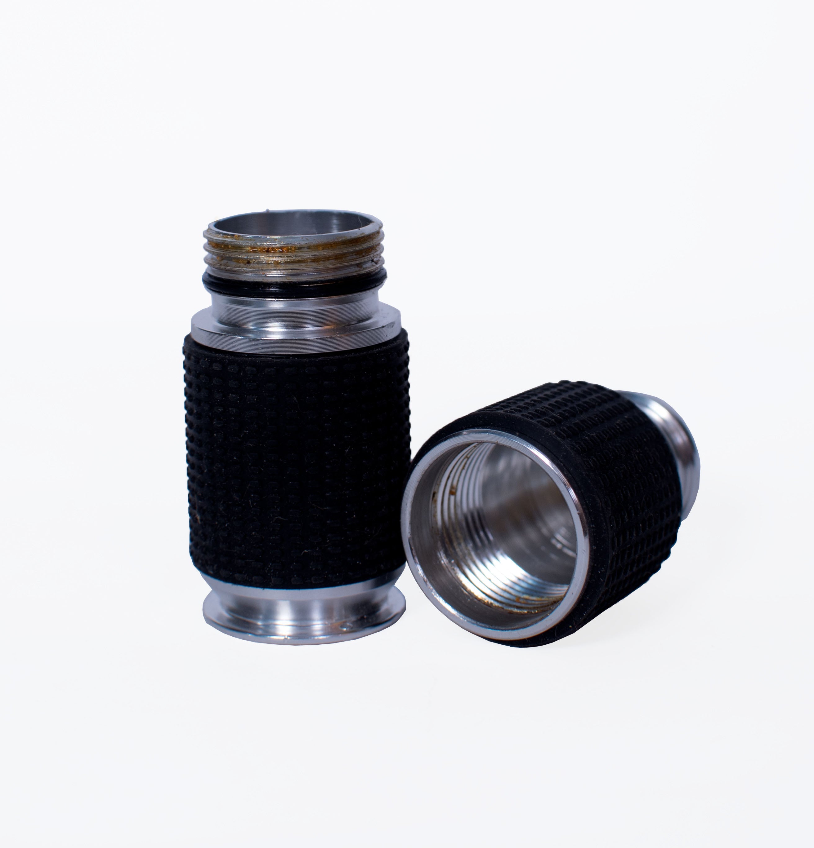 Cream charger dispenser single