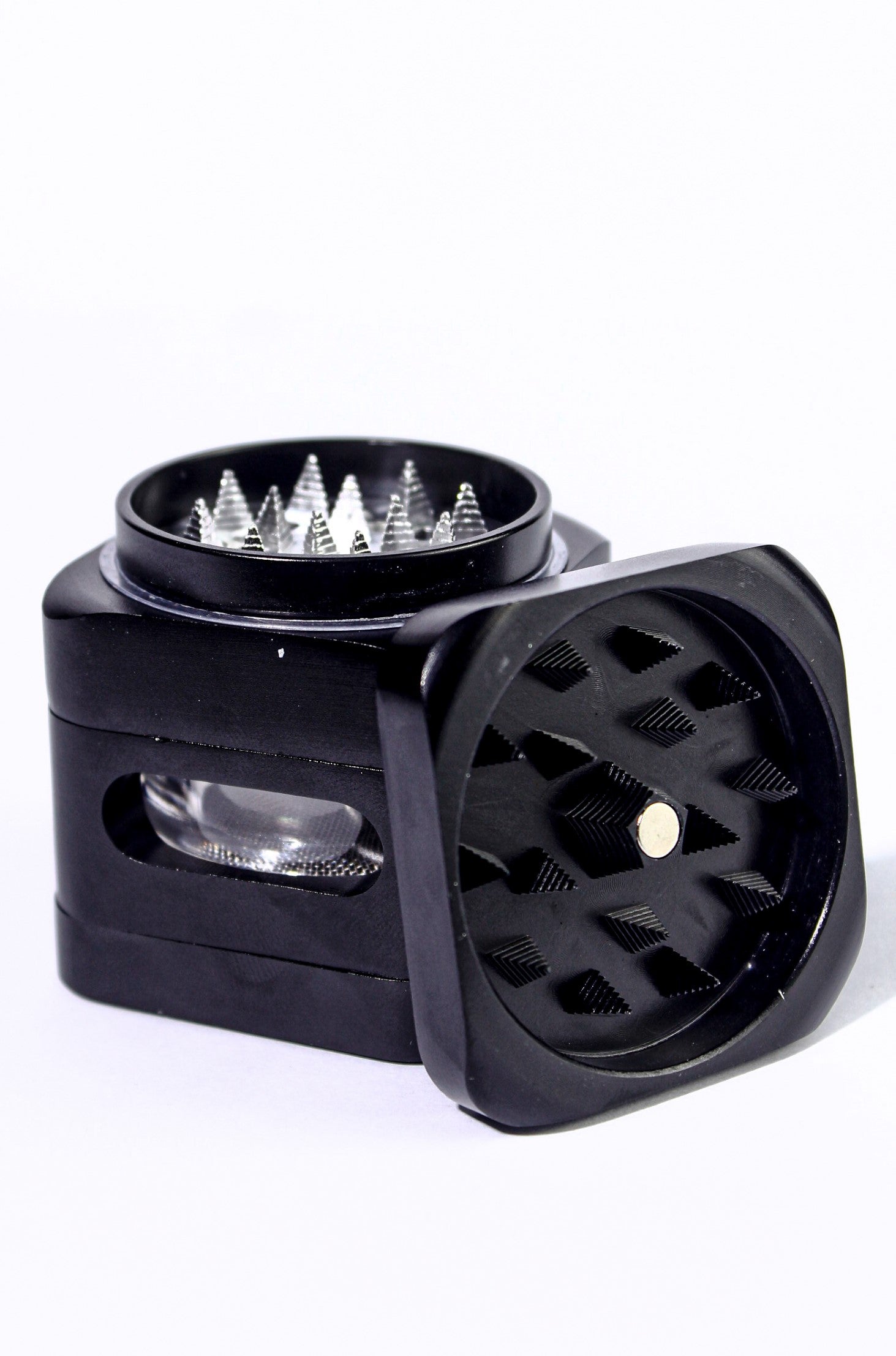 Black square 4pc grinder