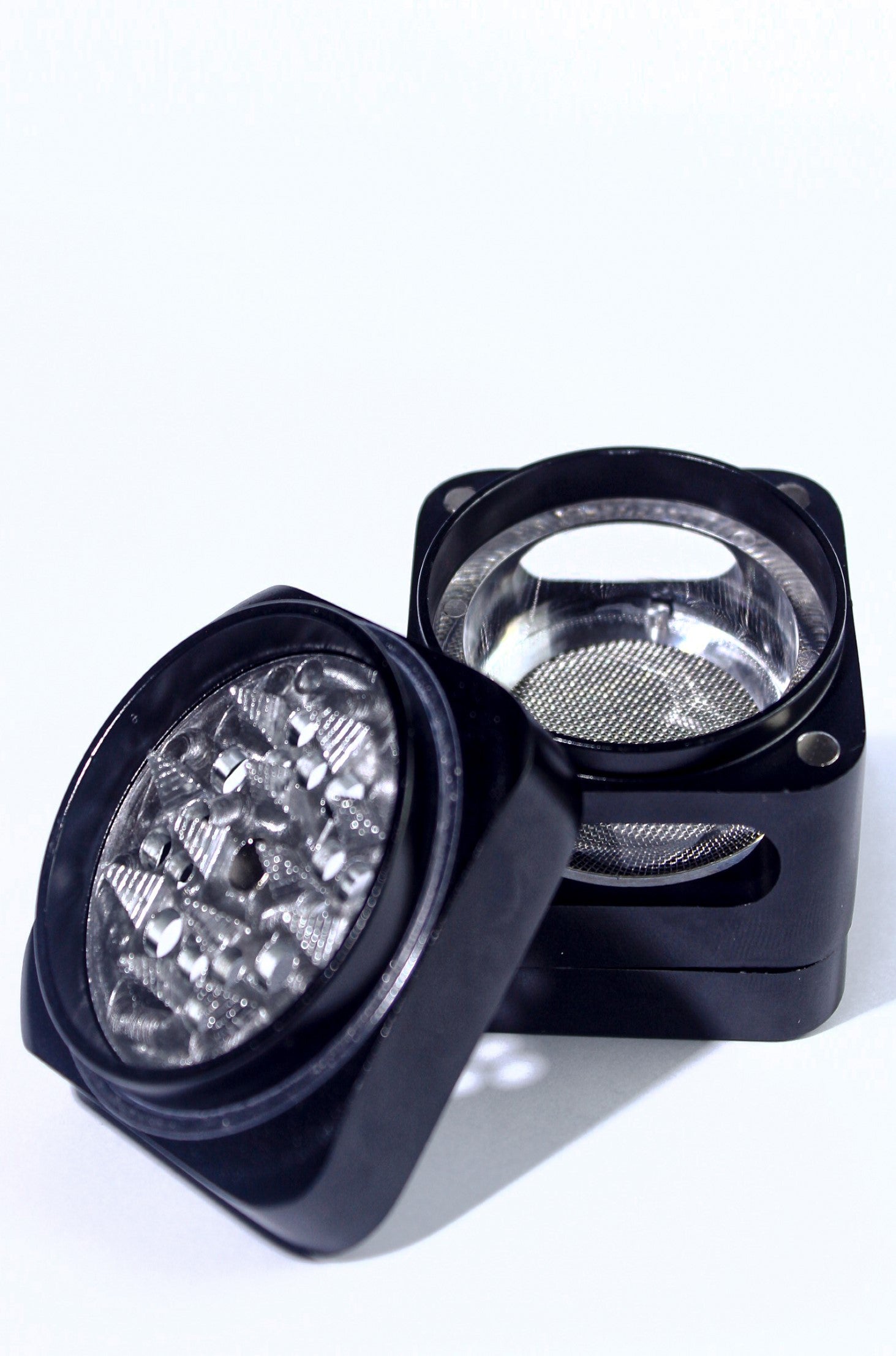 Black square 4pc grinder